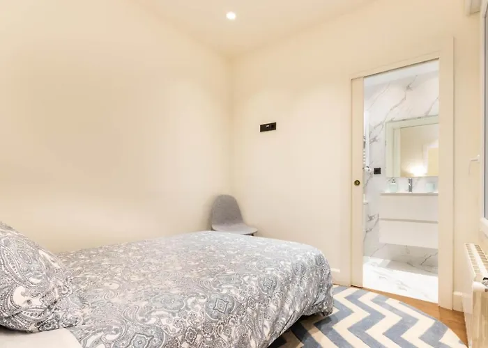 Luxury Guggenheim Museum Διαμέρισμα *